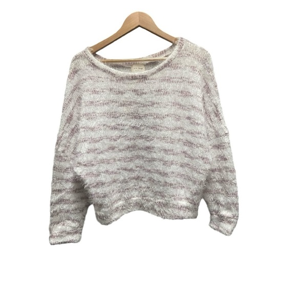 Rose & White 143 Story by Line‎ Up Cropped Eyelash Sweater Dolman Sleeves - Picture 7 of 8